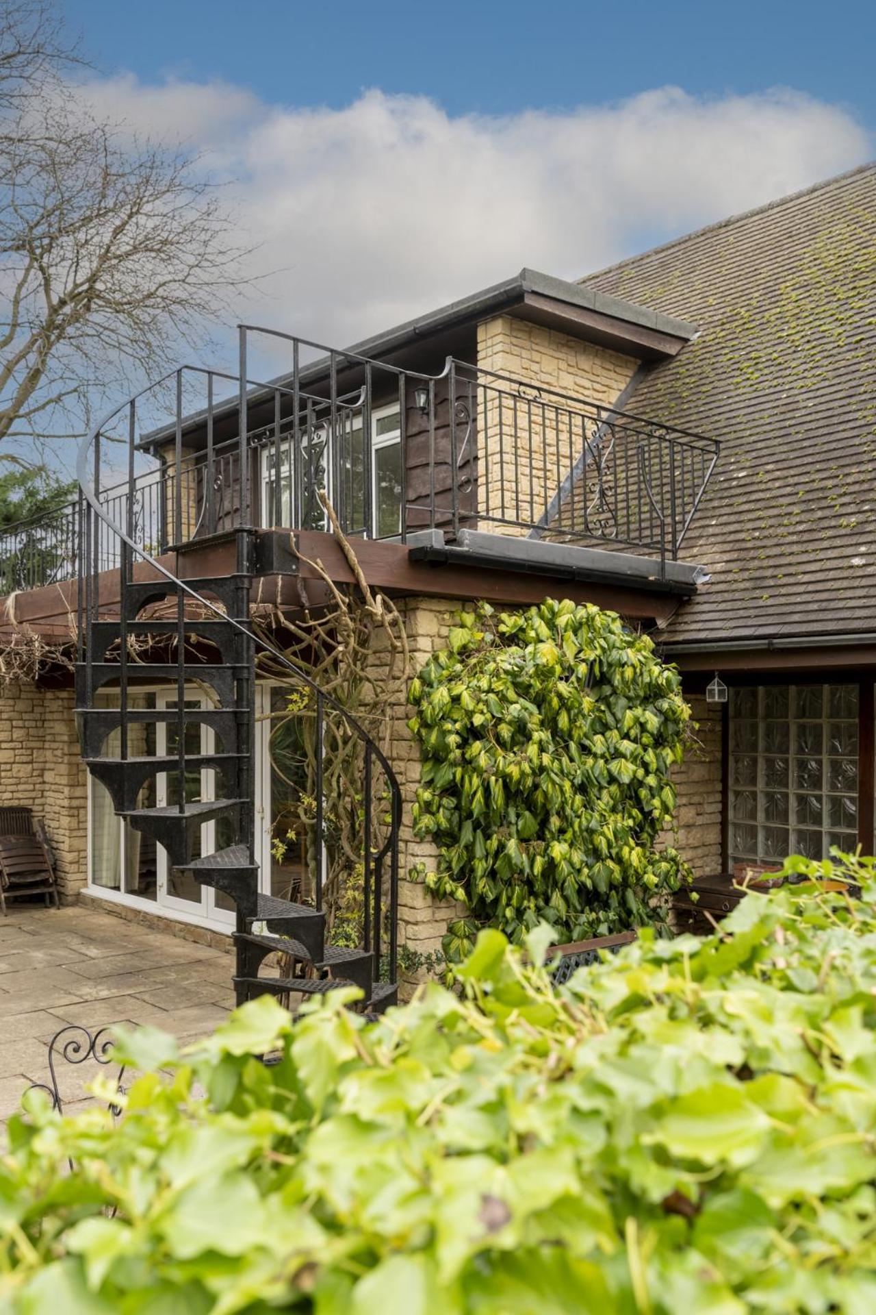 Sandford Meadow Guest House Kennington  Kültér fotó